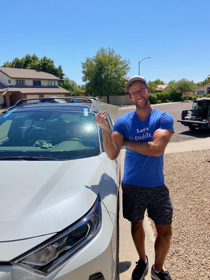 Phoenix Arizona Auto Glass customer with completed windshield replacement